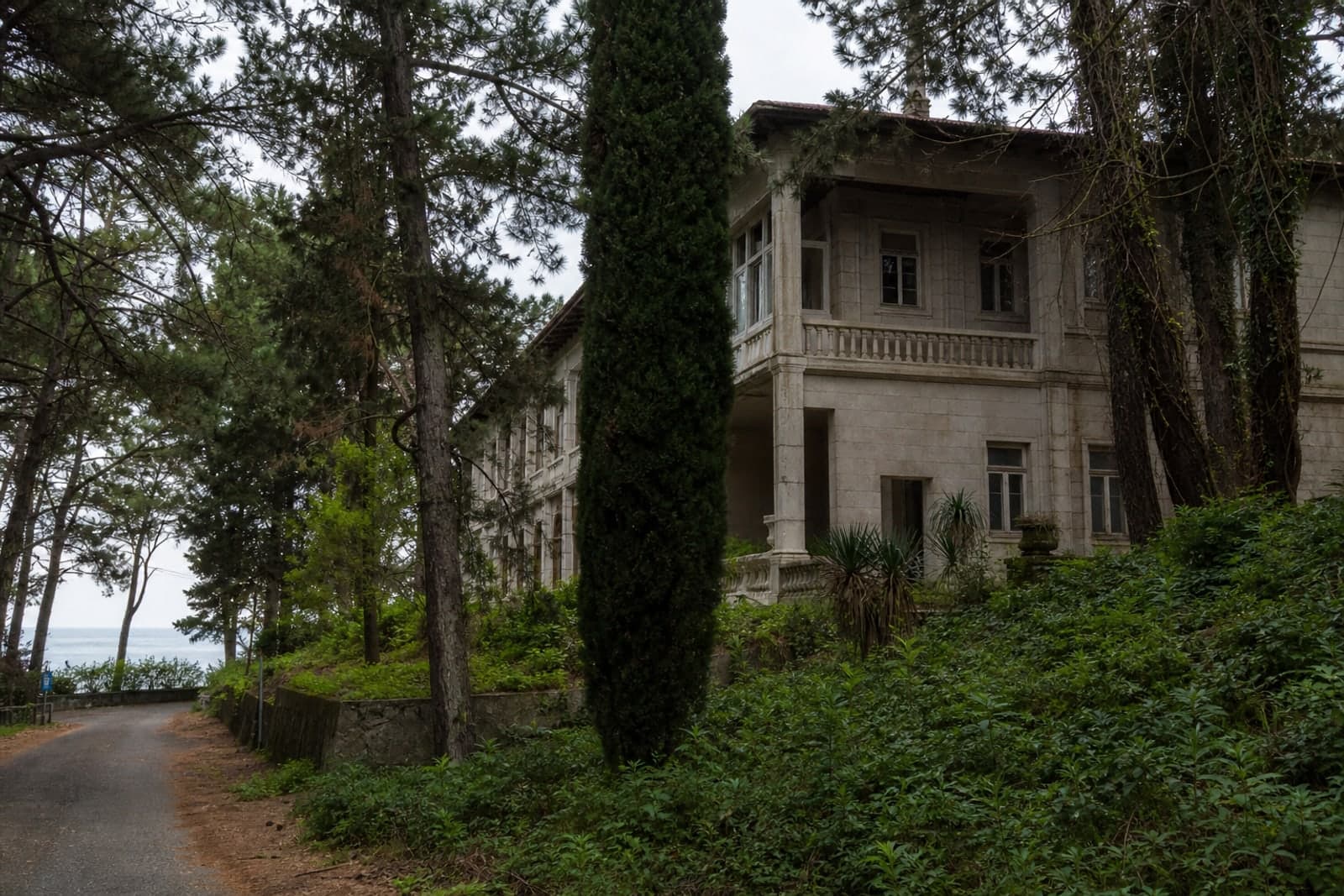Tour of Stalin's Secret Dacha in Myussera