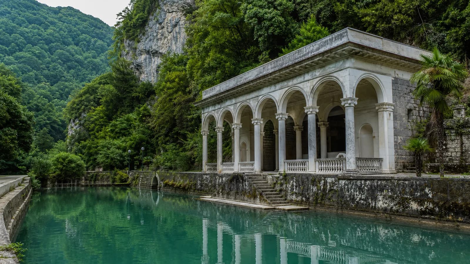 Psyrtskha Station Gorge