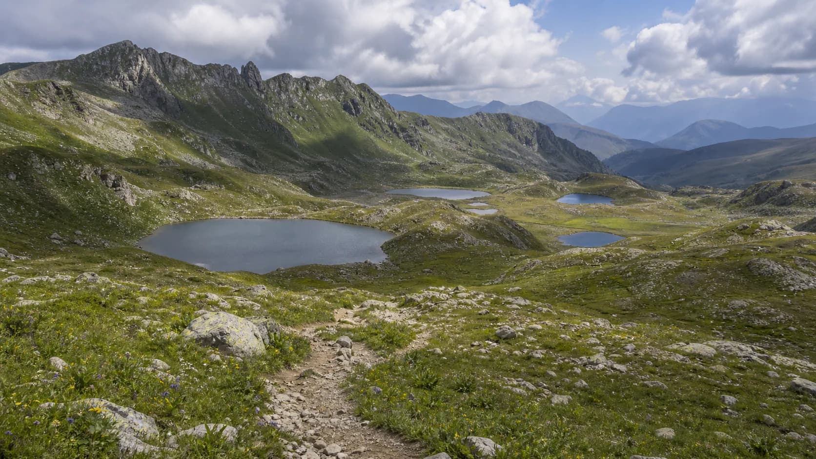 Seven Lakes Valley Alpine Basins