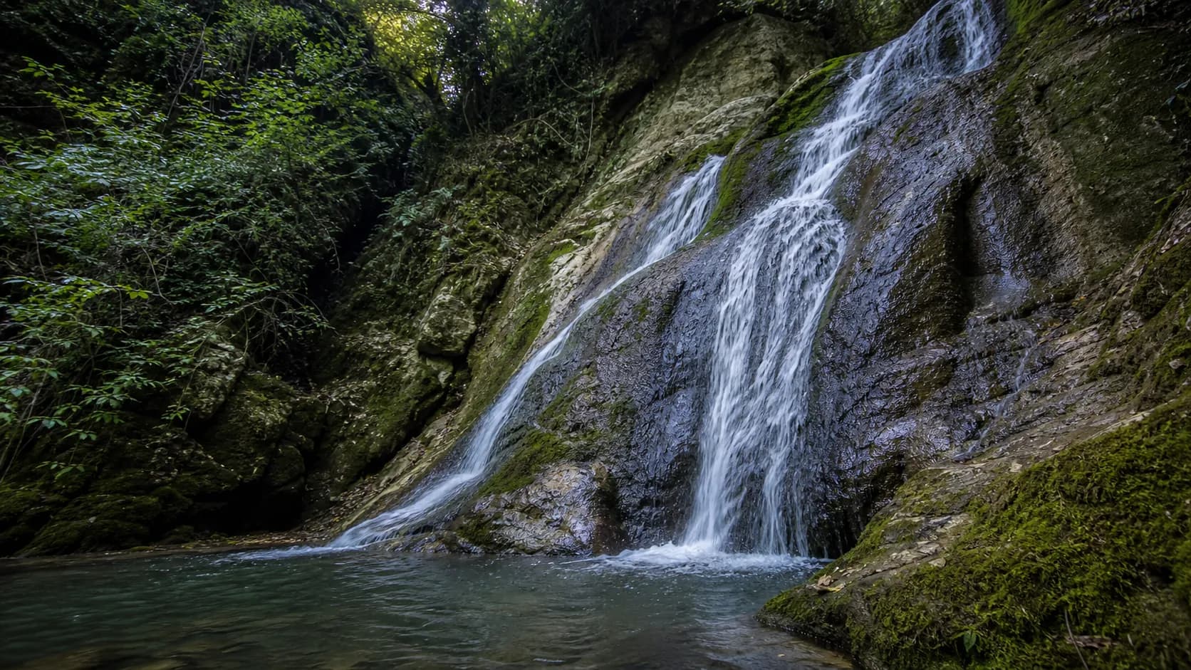 Shakuran Waterfall Mossy Cascade