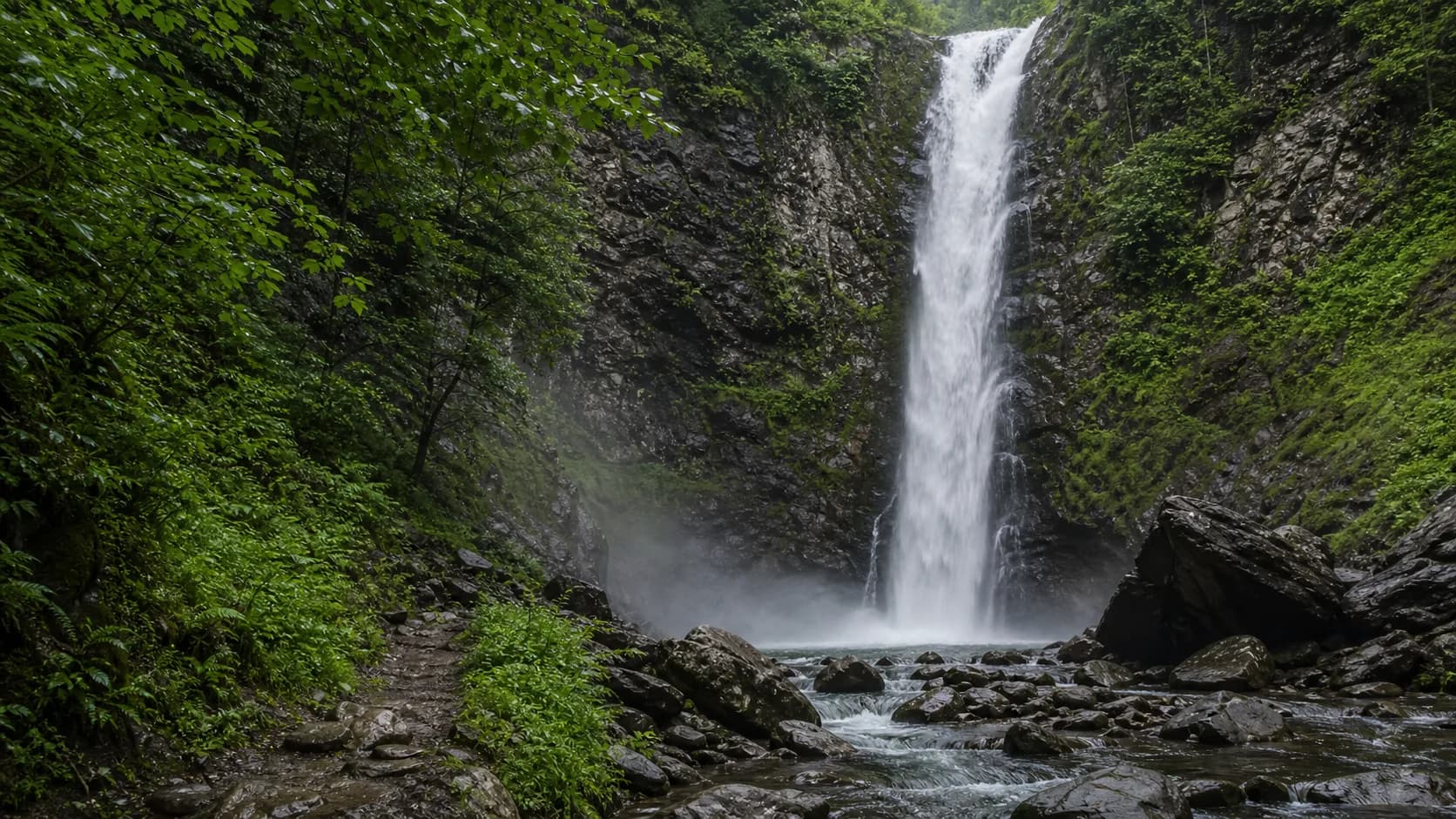 Velikan Waterfall Forest Gorge