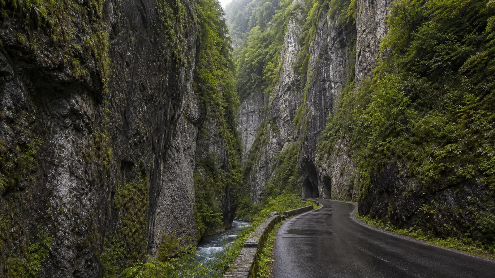 Yupshara Canyon Road